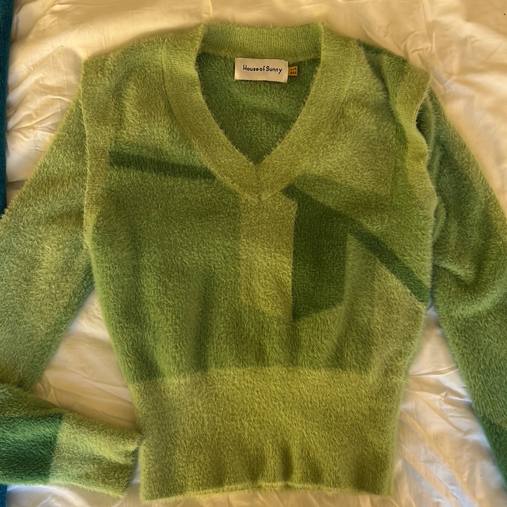 House of Sunny Green Sweater with Detachable Sleeves (2 in 1)
